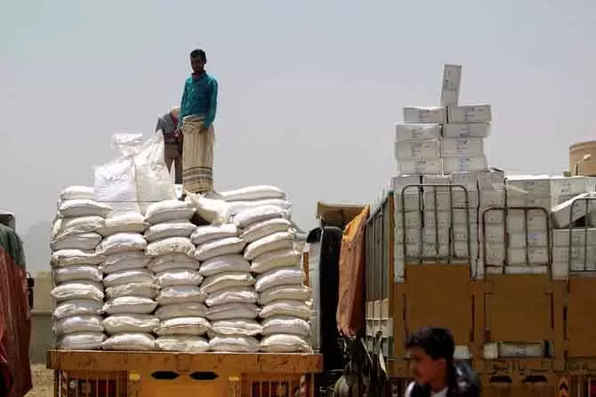 Yemen में मानवीय राहत पर नया संकट, UN को हूथी इलाकों में मदद के लिए वैकल्पिक रास्ते अपनाने पड़े Yemen में मानवीय राहत पर नया संकट, UN को हूथी इलाकों में मदद के लिए वैकल्पिक रास्ते अपनाने पड़े