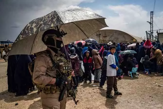 सीरियाई कुर्दिश सेना ने उत्तरी Syria से 34 ऑस्ट्रेलियाई नागरिक रिहा किए सीरियाई कुर्दिश सेना ने उत्तरी Syria से 34 ऑस्ट्रेलियाई नागरिक रिहा किए