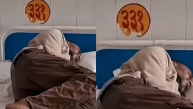 गोमती एक्सप्रेस में जहरखुरानी का शिकार हुआ यात्री, नशीला बिस्कुट खिलाकर नकदी-मोबाइल लूटा गोमती एक्सप्रेस में जहरखुरानी का शिकार हुआ यात्री, नशीला बिस्कुट खिलाकर नकदी-मोबाइल लूटा