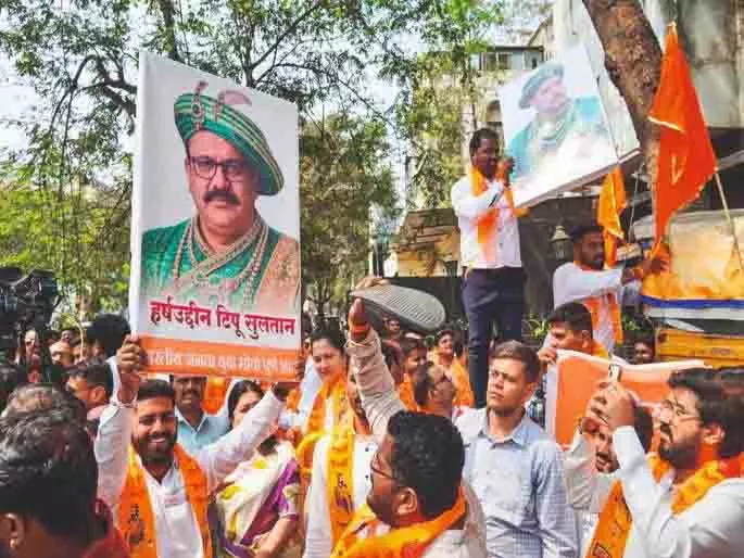Pune clash: बीजेपी-कांग्रेस कार्यकर्ताओं ने एक-दूसरे पर पत्थर फेंके Pune clash: बीजेपी-कांग्रेस कार्यकर्ताओं ने एक-दूसरे पर पत्थर फेंके