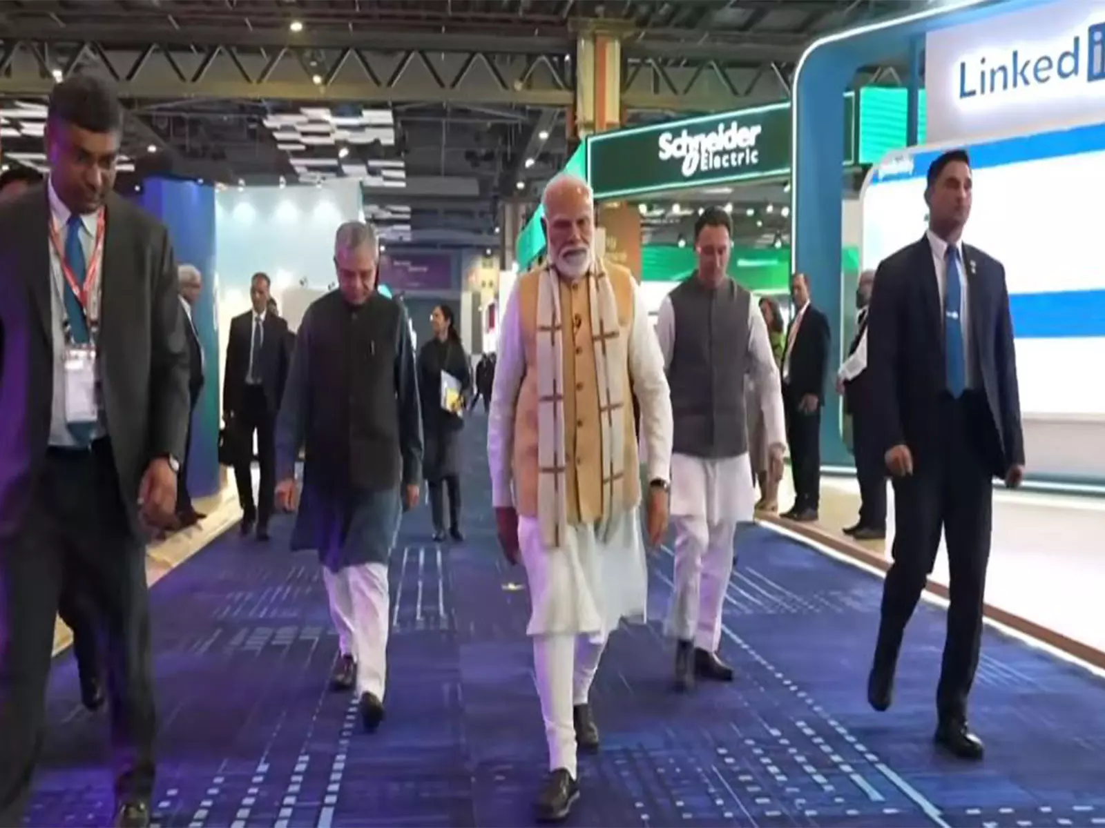 PM मोदी ने इंडिया एआई इम्पैक्ट समिट 2026 का किया उद्घाटन PM मोदी ने इंडिया एआई इम्पैक्ट समिट 2026 का किया उद्घाटन