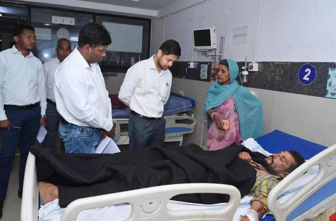 कलेक्टर ने जिला चिकित्सालय का किया आकस्मिक निरीक्षण कलेक्टर ने जिला चिकित्सालय का किया आकस्मिक निरीक्षण
