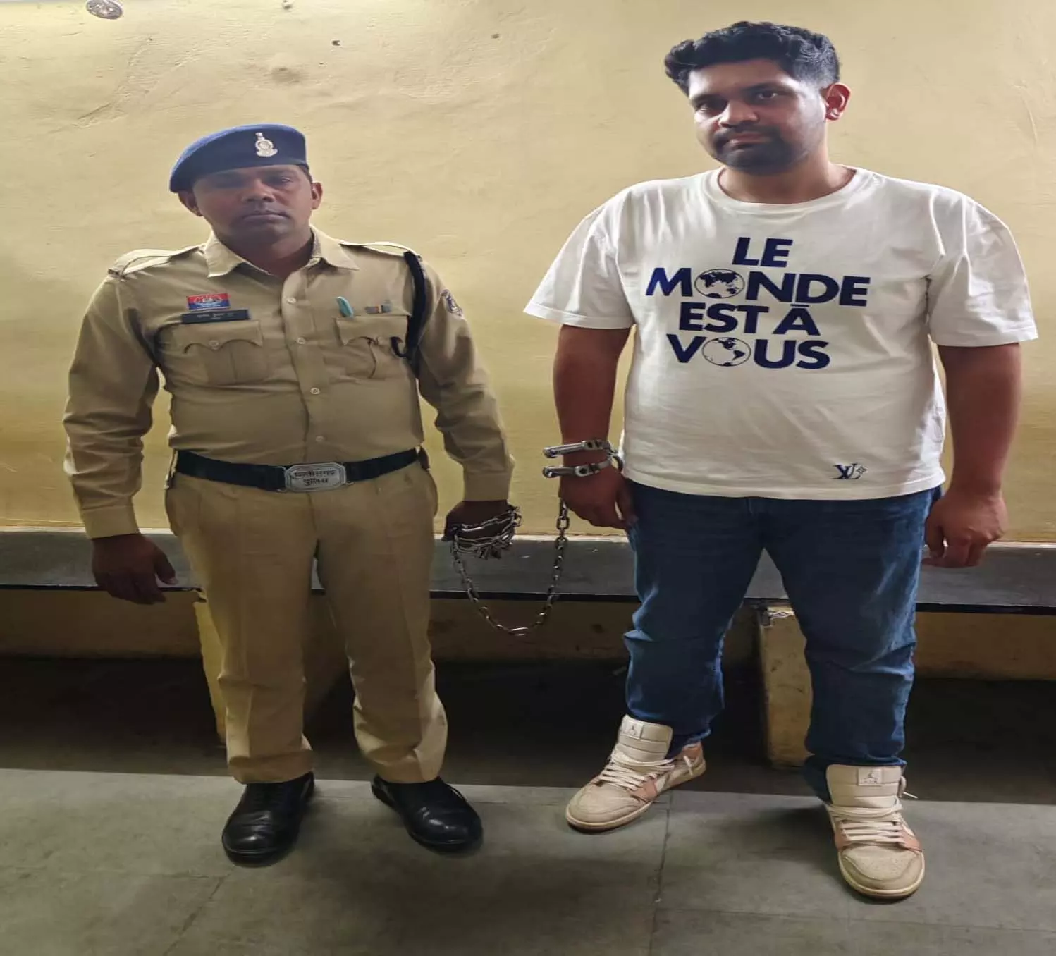 तंजानिया खनन व्यवसाय में 1.90 करोड़ की ठगी करने वाला आरोपी गिरफ्तार तंजानिया खनन व्यवसाय में 1.90 करोड़ की ठगी करने वाला आरोपी गिरफ्तार