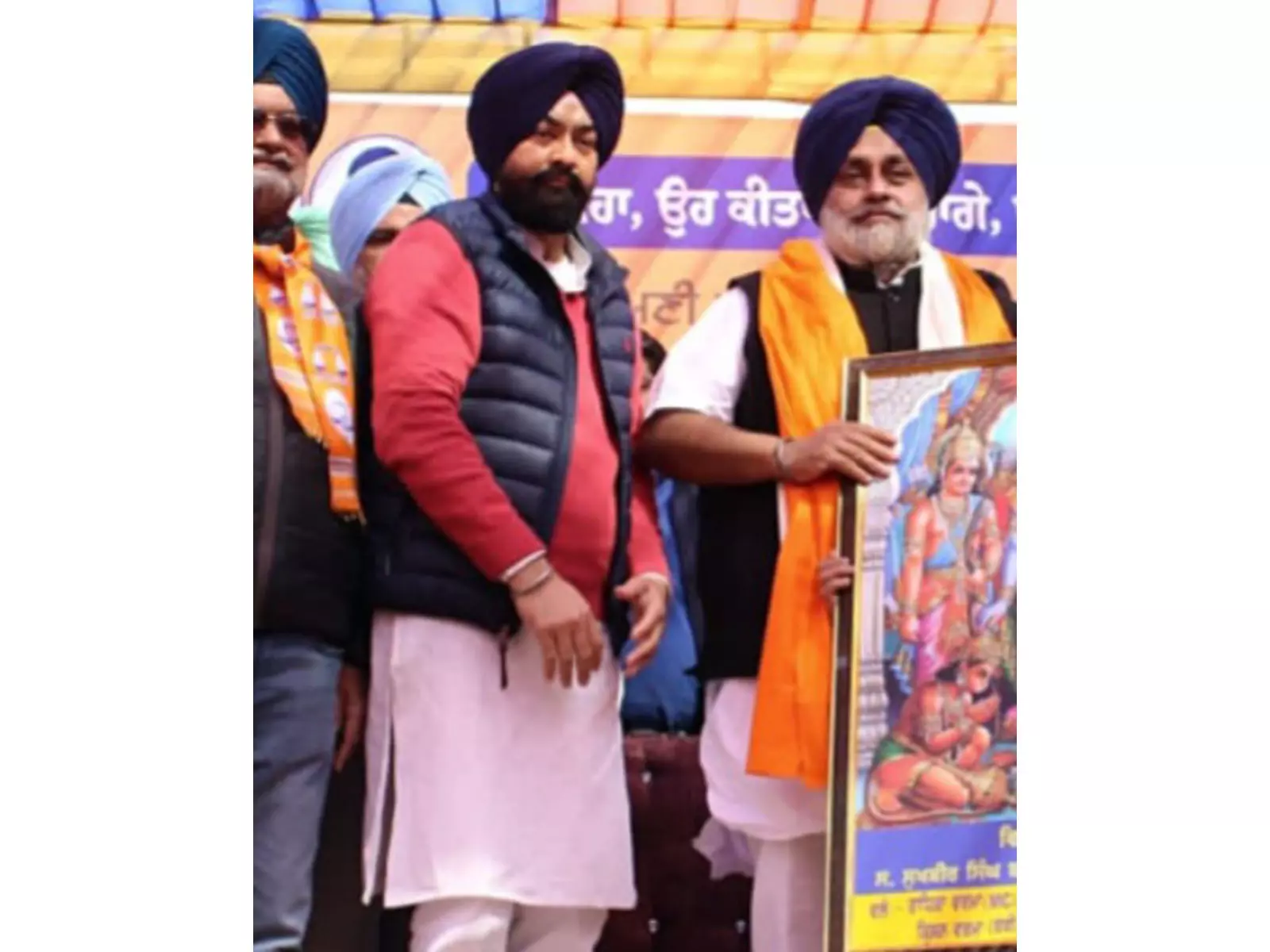 शिरोमणि अकाली दल ने AAP सरकार पर सवाल उठाया: मोगा रैली में क्यों शामिल हुए मुख्य सचिव और डीजीपी? शिरोमणि अकाली दल ने AAP सरकार पर सवाल उठाया: मोगा रैली में क्यों शामिल हुए मुख्य सचिव और डीजीपी?