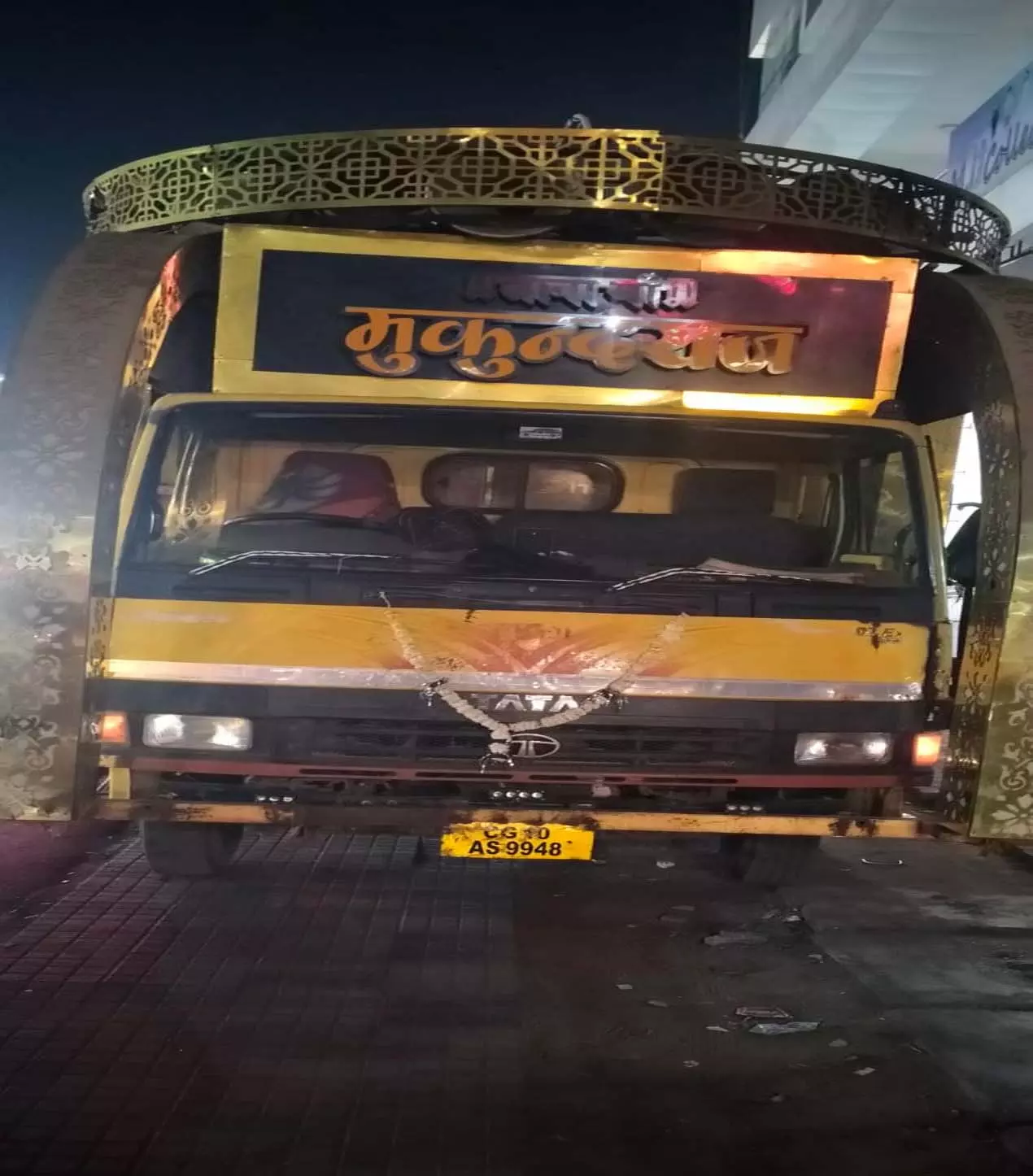 बिना अनुमति डीजे संचालन पर पुलिस की सख्ती, गोलबाजार में डीजे वाहन जप्त बिना अनुमति डीजे संचालन पर पुलिस की सख्ती, गोलबाजार में डीजे वाहन जप्त