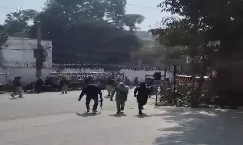Bihar: होटल ताज में घुसे 3 आतंकवादी, धमाकों से दहला इलाका Bihar: होटल ताज में घुसे 3 आतंकवादी, धमाकों से दहला इलाका