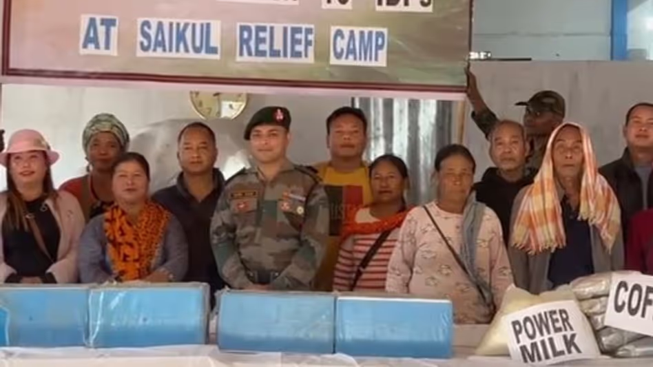 Manipur: असम राइफल्स ने मणिपुर में संघर्ष प्रभावित IDP को राशन दिया