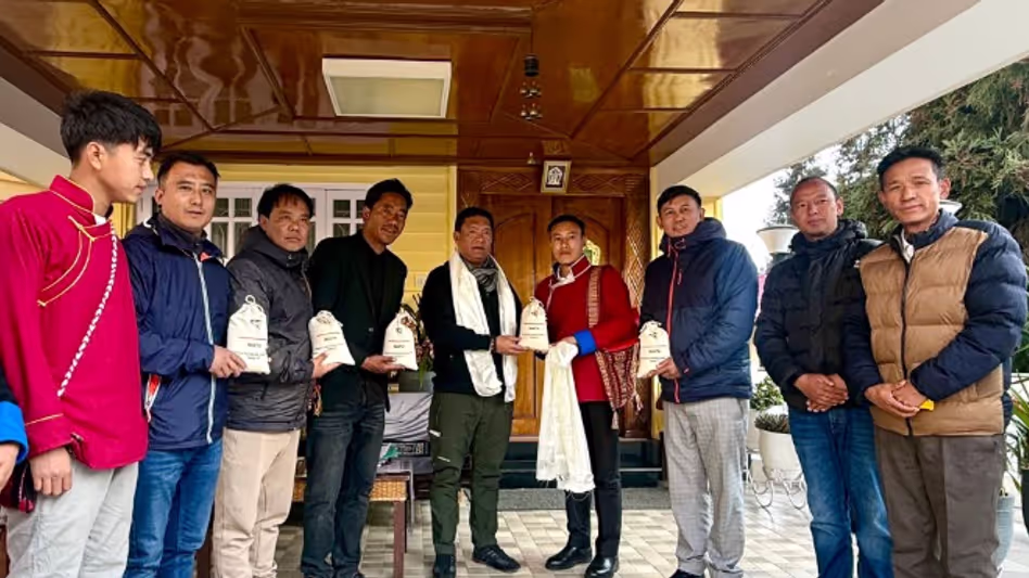 Arunachal : अरुणाचल के मुख्यमंत्री ने तवांग से ऑर्गेनिक ‘रक्त’ लाल चावल लॉन्च किया