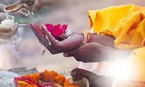 Falgun amavasya 2026 : आज है फाल्गुन अमावस्या, जानें पितृ तर्पण, श्राद्ध और ग्रह शांति उपायों के साथ विशेष शुभ संयोग Falgun amavasya 2026 : आज है फाल्गुन अमावस्या, जानें पितृ तर्पण, श्राद्ध और ग्रह शांति उपायों के साथ विशेष शुभ संयोग