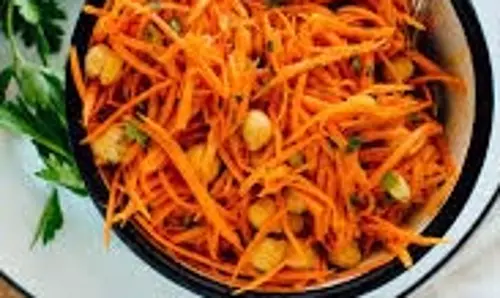 Gajar Ka Salad: घर पर आसान विधि से बनाएं गाजर का टेस्टी सलाद Gajar Ka Salad: घर पर आसान विधि से बनाएं गाजर का टेस्टी सलाद