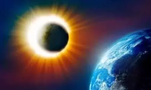Surya Grahan 2026: जानिए सूर्य ग्रहण से पहले भोजन में तुलसी डालने का क्या है नियम Surya Grahan 2026: जानिए सूर्य ग्रहण से पहले भोजन में तुलसी डालने का क्या है नियम