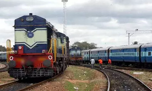 Central रेलवे ने अप्रैल 2026 से मुख्य मेल, एक्सप्रेस ट्रेनों के टाइमिंग और टर्मिनल में बदलाव किया Central रेलवे ने अप्रैल 2026 से मुख्य मेल, एक्सप्रेस ट्रेनों के टाइमिंग और टर्मिनल में बदलाव किया