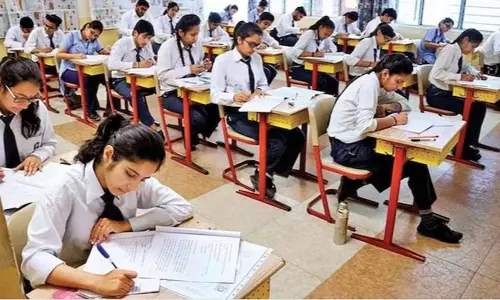 10वीं-12वीं की बोर्ड परीक्षाएं आज से शुरू