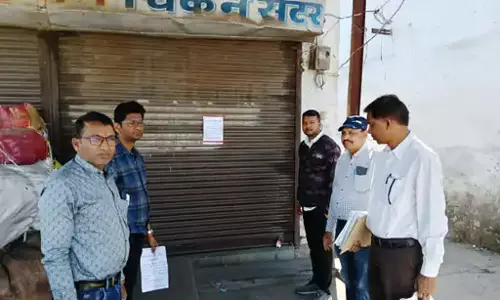 1 लाख टैक्स बकाया, शारदा विहार में दुकान सील