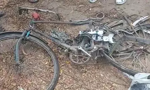 Cuttack-पारादीप हाईवे पर ट्रक की चपेट में आने से स्कूल के चौकीदार की मौत हो गई
