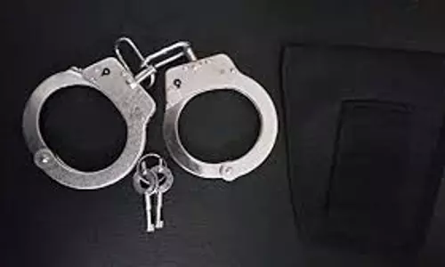 Dehradun:लॉटरी लगने का झांसा देकर ठगे ₹24 लाख, फर्जी आरबीआई अफसर गिरफ्तार Dehradun:लॉटरी लगने का झांसा देकर ठगे ₹24 लाख, फर्जी आरबीआई अफसर गिरफ्तार