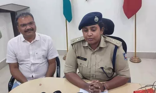 Rayagada में नकली माओवादी बैनर, सरेंडर धोखाधड़ी मामले में वेब पत्रकार समेत चार गिरफ्तार