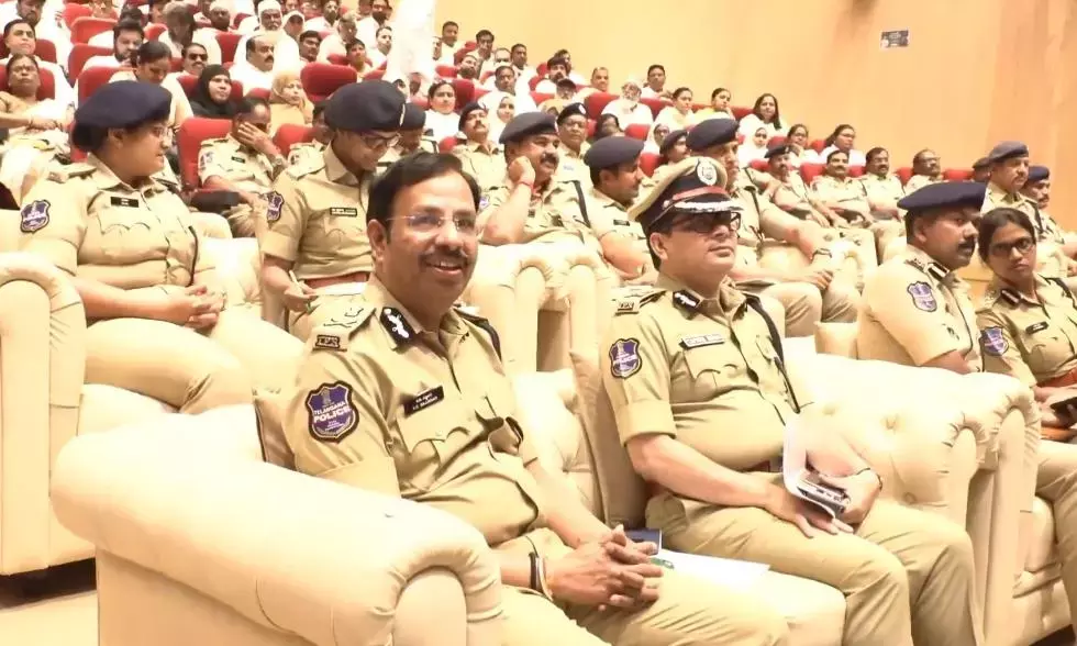 शांति पैनल अपराध मुक्त Hyderabad के लिए महत्वपूर्ण सज्जनार शांति पैनल अपराध मुक्त Hyderabad के लिए महत्वपूर्ण सज्जनार