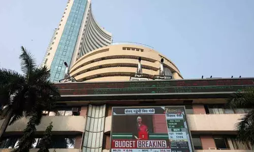 Infosys, ITC में खरीदारी से शेयर बाजार ने शुरुआती नुकसान को कम किया Infosys, ITC में खरीदारी से शेयर बाजार ने शुरुआती नुकसान को कम किया