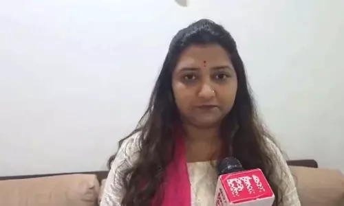पहलगाम आतंकी हमले के 10 महीने बाद, Deputy CM ने पीड़ित की बेटी को नौकरी देने का वादा पूरा किया पहलगाम आतंकी हमले के 10 महीने बाद, Deputy CM ने पीड़ित की बेटी को नौकरी देने का वादा पूरा किया