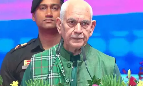 LG Sinha  ने जम्मू-कश्मीर के 14 टूरिस्ट डेस्टिनेशन फिर से खोलने का आदेश दिया