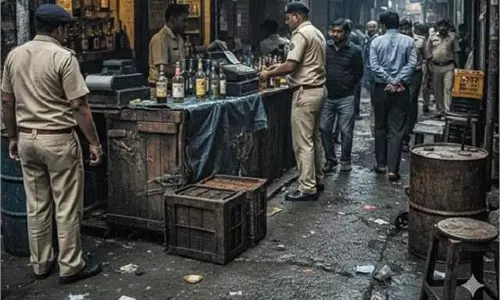 Amritsar: अवैध बार चलाने वालों पर आबकारी विभाग का शिकंजा