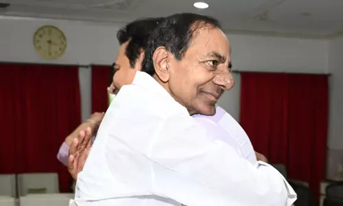 Telangana के मुख्यमंत्री ने KCR को जन्मदिन की शुभकामनाएं दीं Telangana के मुख्यमंत्री ने KCR को जन्मदिन की शुभकामनाएं दीं