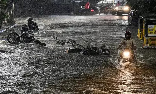 Hyderabad में 2026 की पहली बेमौसम बारिश और ओले पड़ेंगे, IMD ने धुंध का अनुमान लगाया Hyderabad में 2026 की पहली बेमौसम बारिश और ओले पड़ेंगे, IMD ने धुंध का अनुमान लगाया