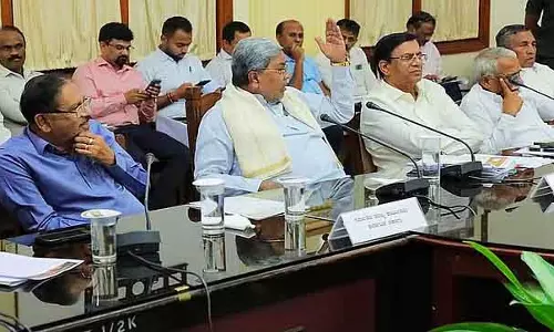 State Budget : CM सिद्धारमैया के सामने सबसे बड़ी चुनौती SC-ST को फंड देना है State Budget : CM सिद्धारमैया के सामने सबसे बड़ी चुनौती SC-ST को फंड देना है