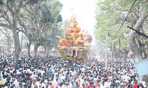 Chikkaballapura : उत्सवी नंदी रथ उत्सव Chikkaballapura : उत्सवी नंदी रथ उत्सव