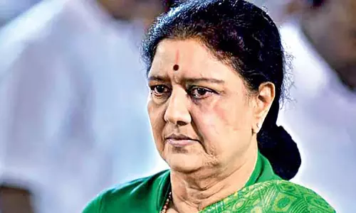 रामदास और शशिकला के अकेले चुनाव लड़ने से NDA वोटों के बंटवारे से सावधान रामदास और शशिकला के अकेले चुनाव लड़ने से NDA वोटों के बंटवारे से सावधान