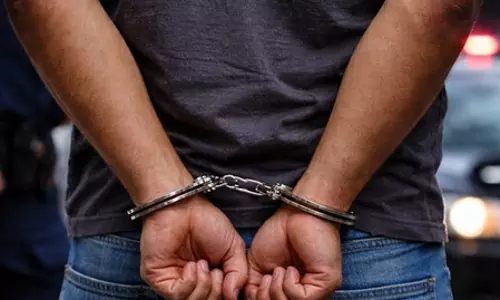 दो बांग्लादेशी नागरिकों को बंधक बनाने के मामले में दो आरोपी गिरफ्तार दो बांग्लादेशी नागरिकों को बंधक बनाने के मामले में दो आरोपी गिरफ्तार