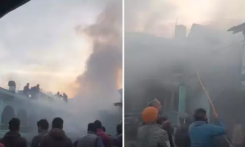 Shimla News: कोटखाई के क्यारी गांव में पूर्व प्रधान के घर में लगी आग Shimla News: कोटखाई के क्यारी गांव में पूर्व प्रधान के घर में लगी आग