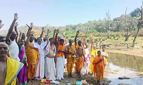 Yellapur : गंगारथी ने नदी मोड़ने के प्रोजेक्ट का विरोध किया Yellapur : गंगारथी ने नदी मोड़ने के प्रोजेक्ट का विरोध किया