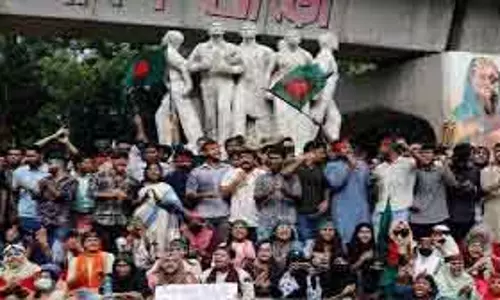 Bangladesh का फ़ैसला जेन-ज़ी राजनीतिक आंदोलन के लिए झटका Bangladesh का फ़ैसला जेन-ज़ी राजनीतिक आंदोलन के लिए झटका