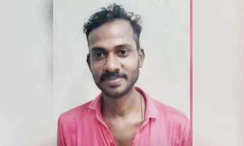 Kerala : पिता को चाकू मारने के आरोप में युवक गिरफ्तार Kerala : पिता को चाकू मारने के आरोप में युवक गिरफ्तार