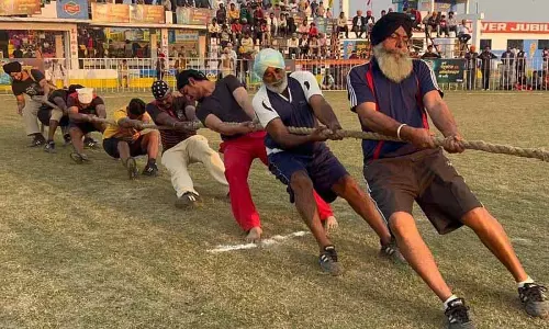 Zarkhar Sports Fest के खत्म होने के साथ ही मेजबान टीम ने हॉकी टूर्नामेंट जीता