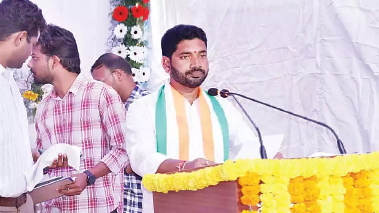 Telangana: धरणी मधुकर ने मंचेरियल के पहले मेयर के रूप में शपथ ली