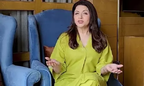 Bhagyashree बेहतर इम्यूनिटी के लिए ‘मैजिक वॉटर’ की सलाह देती हैं Bhagyashree बेहतर इम्यूनिटी के लिए ‘मैजिक वॉटर’ की सलाह देती हैं