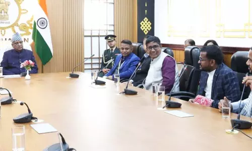 Sikkim : छत्तीसगढ़ मीडिया प्रतिनिधिमंडल ने राज्यपाल से बातचीत की Sikkim : छत्तीसगढ़ मीडिया प्रतिनिधिमंडल ने राज्यपाल से बातचीत की