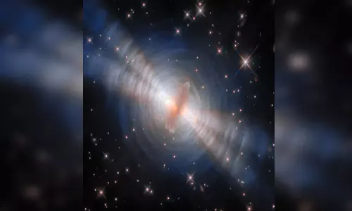 स्पेस में घूमता लाइट हाउस है रहस्यमयी तारा पल्सर, सेकंड में लगाता है सैकड़ों चक्कर