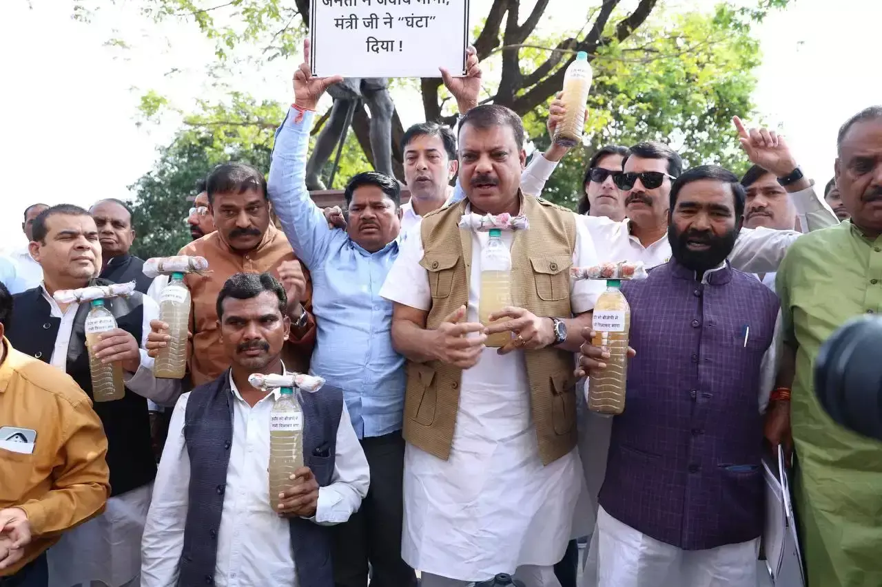 Bhopal: मप्र विधानसभा में जल संकट और मौतों को लेकर हंगामा