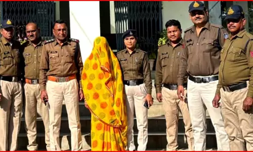 क्रिकेट बैट से वार, प्यार का खूनी अंत...पत्नी ने प्रेमी के साथ मिलकर पति को उतारा मौत के घाट क्रिकेट बैट से वार, प्यार का खूनी अंत...पत्नी ने प्रेमी के साथ मिलकर पति को उतारा मौत के घाट