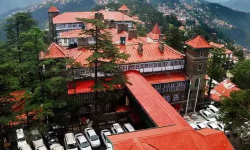 Himachal के नौकरशाह जांच के घेरे में, विधायकों ने कॉल का जवाब न मिलने की शिकायत की