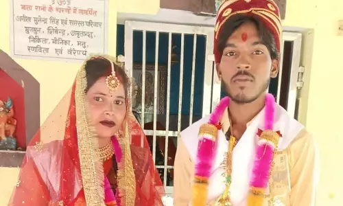 Love मैरिज से नाराज ससुराल वालों ने दामाद का गला काटा, फैली सनसनी Love मैरिज से नाराज ससुराल वालों ने दामाद का गला काटा, फैली सनसनी