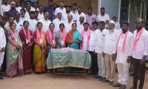 जहीराबाद विधायक कार्यालय में KCR का जन्मदिन मनाया गया जहीराबाद विधायक कार्यालय में KCR का जन्मदिन मनाया गया