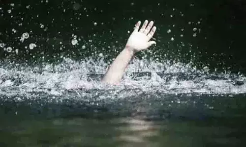 दुखद: Swimming करते समय मेडिकल स्टूडेंट की अचानक मौत दुखद: Swimming करते समय मेडिकल स्टूडेंट की अचानक मौत