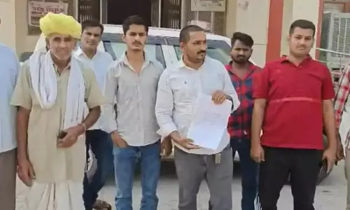 Jodhpur: फैक्ट्री के विरोध में प्रदर्शनकारियों की चेतावनी Jodhpur: फैक्ट्री के विरोध में प्रदर्शनकारियों की चेतावनी