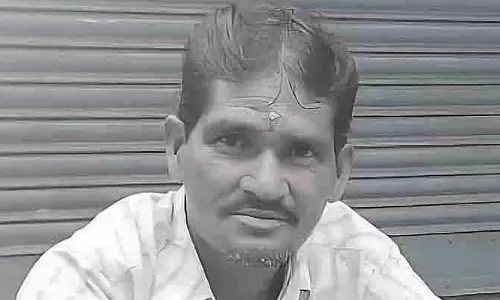 Uluberia में बीड़ी विवाद में बुजुर्ग की हत्या, दुकानदार गिरफ्तार Uluberia में बीड़ी विवाद में बुजुर्ग की हत्या, दुकानदार गिरफ्तार