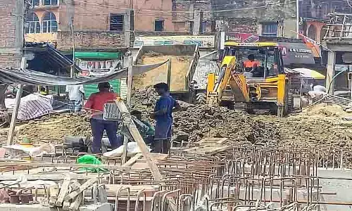Ghatal मास्टर प्लान की समीक्षा बैठक में धीमे काम की शिकायतें Ghatal मास्टर प्लान की समीक्षा बैठक में धीमे काम की शिकायतें